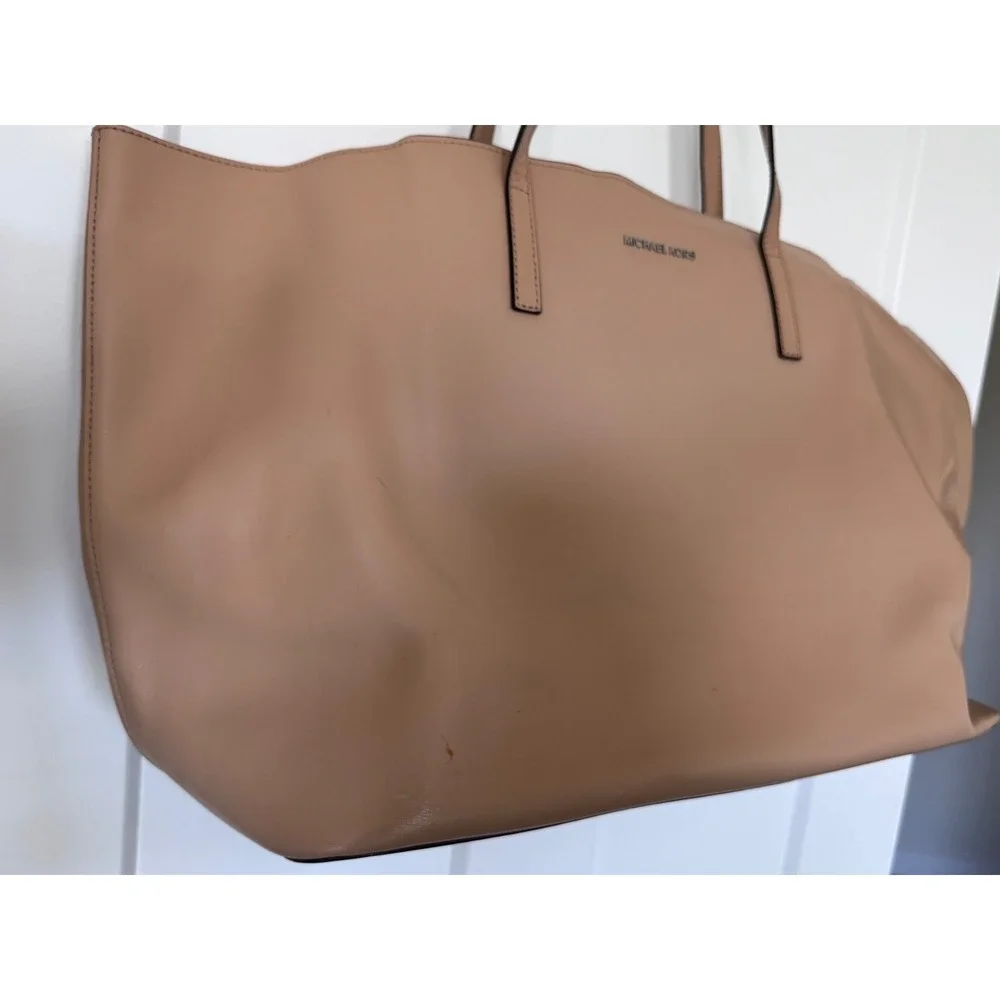 Michael Kors Large Tan Leather Tote Bag Shoulder Carryall Beige Silver Logo